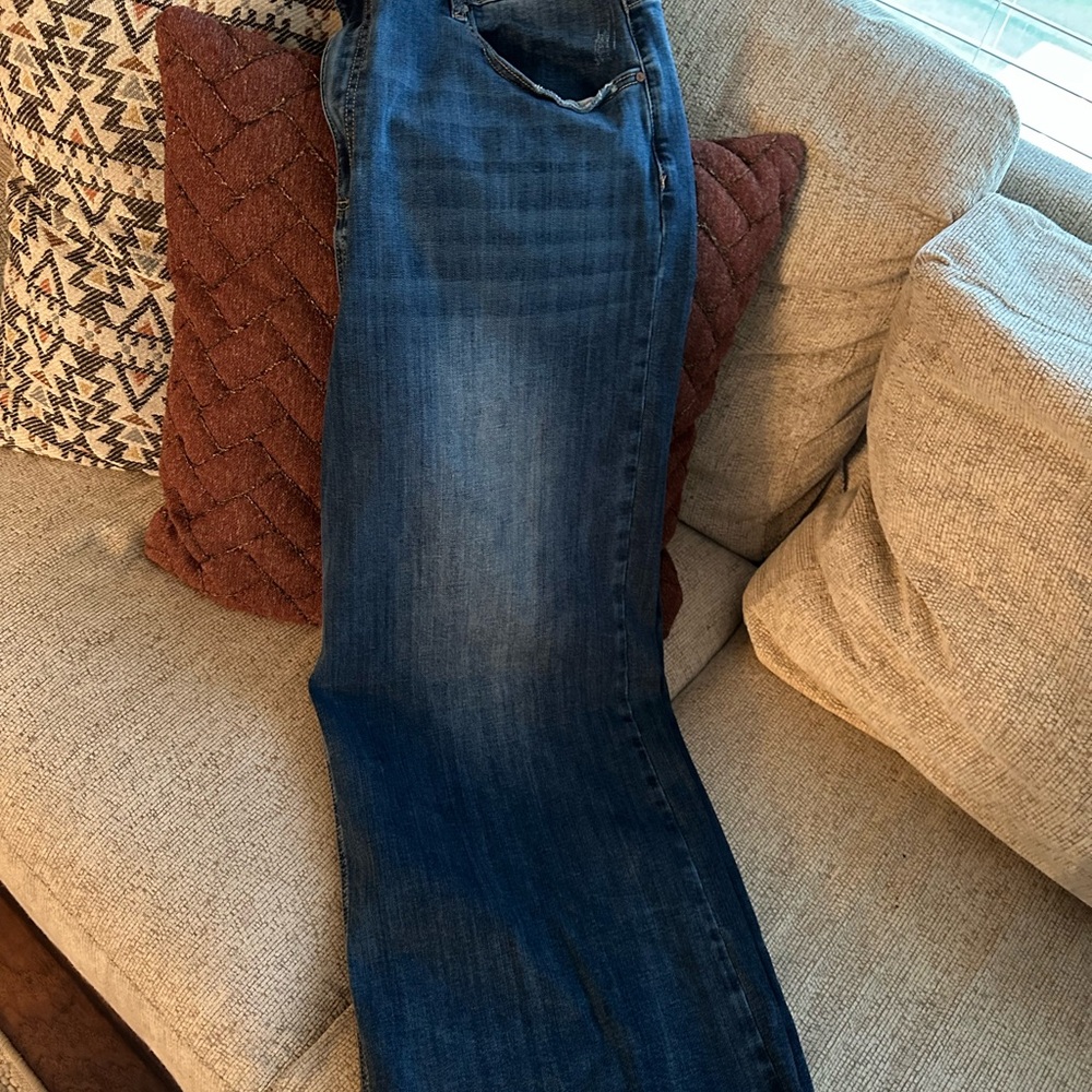 Risen High Rise Cropped Wide Leg Jeans - Picture 3 of 9